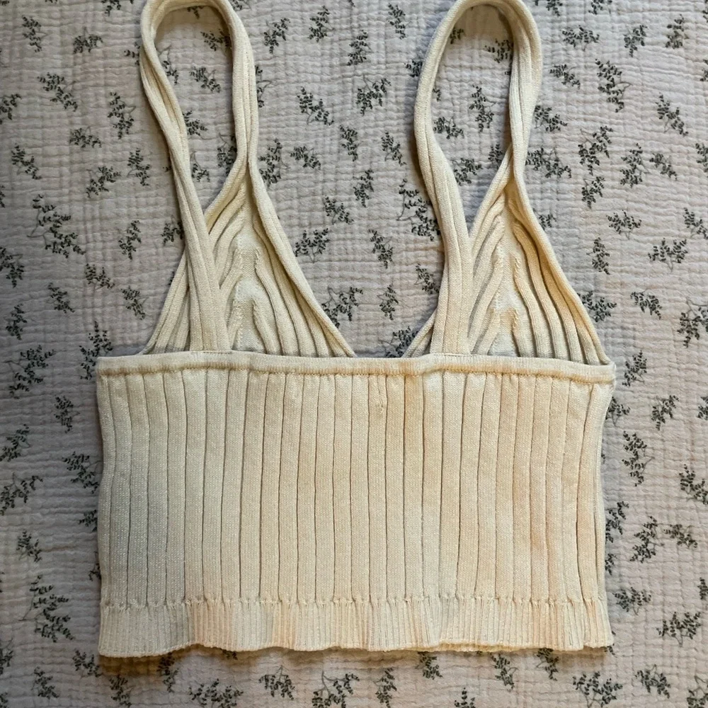 H&M Beige Ribbed Knit Top - Picture 2 of 4